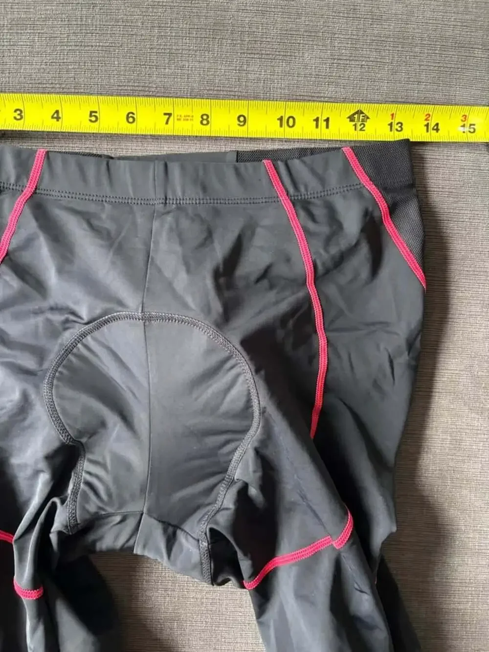 Santic Men's Padded Cycling Shorts Black Red Panels Size L Large NO TAG see meas